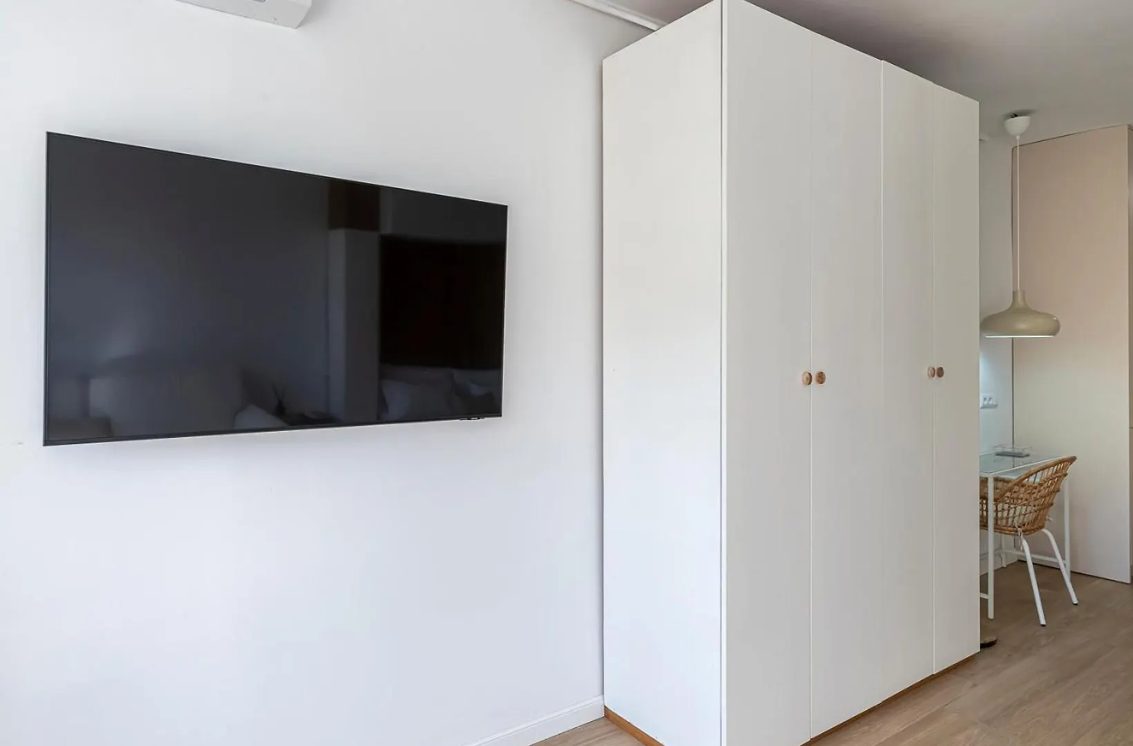 ✺Fenomenal Estudio En Milla De Oro✺Piscina✺Parking 마르베야 0*,  스페인