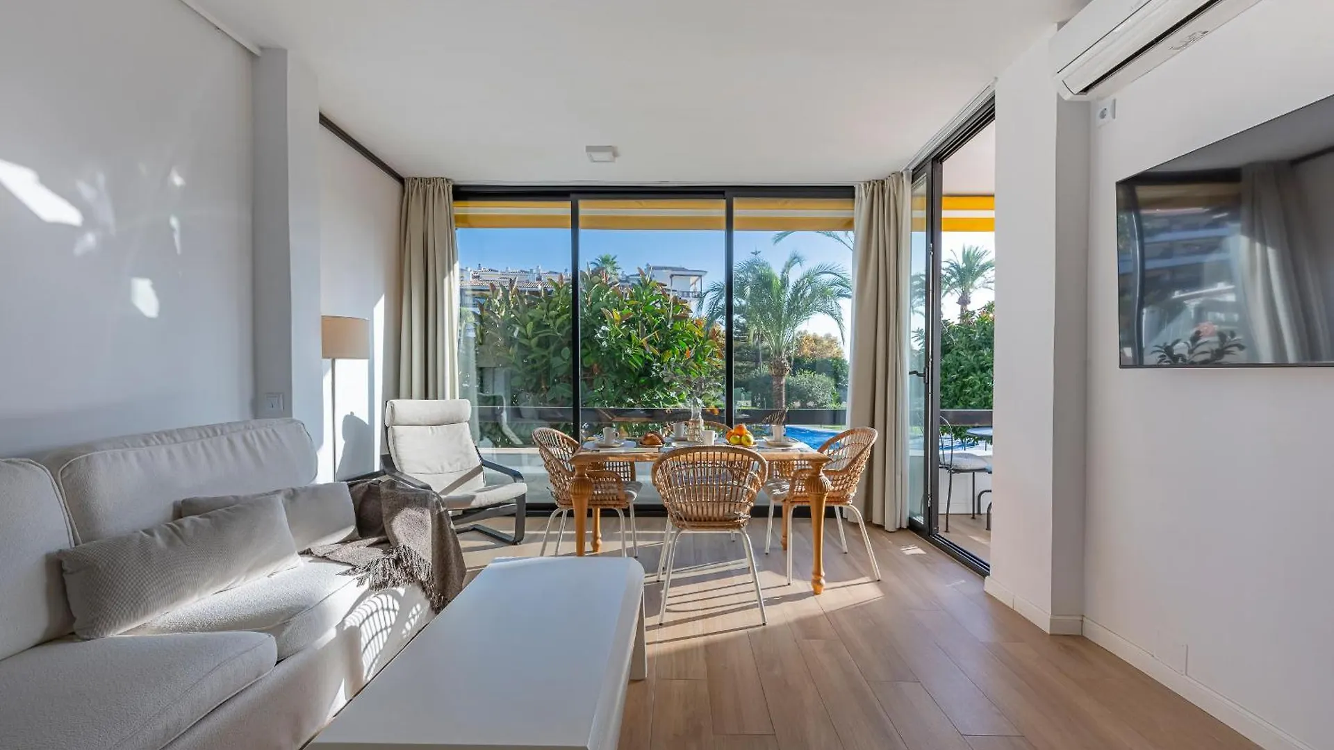 ✺Fenomenal Estudio En Milla De Oro✺Piscina✺Parking 마르베야