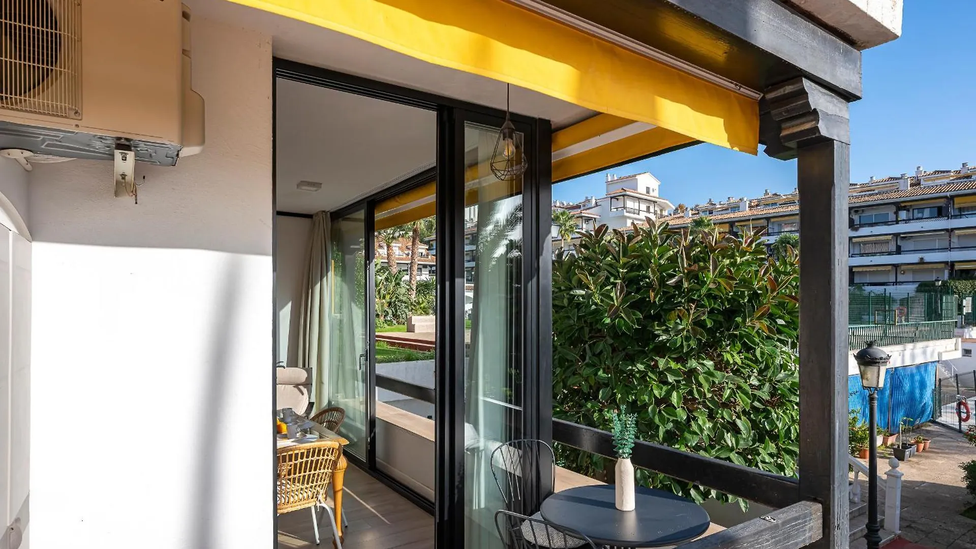 아파트 ✺Fenomenal Estudio En Milla De Oro✺Piscina✺Parking 마르베야