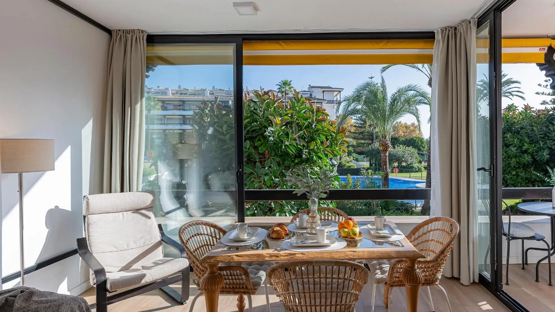 ✺Fenomenal Estudio En Milla De Oro✺Piscina✺Parking 마르베야 스페인
