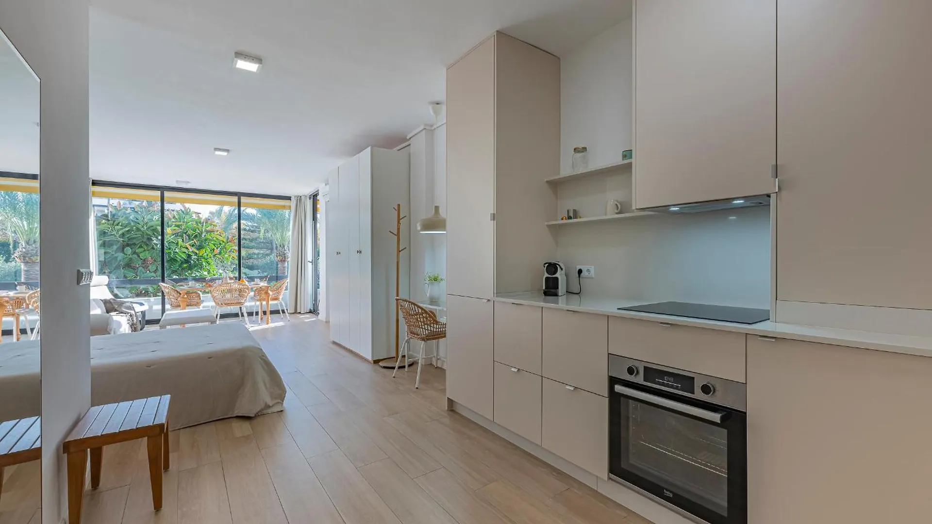 아파트 ✺Fenomenal Estudio En Milla De Oro✺Piscina✺Parking 마르베야