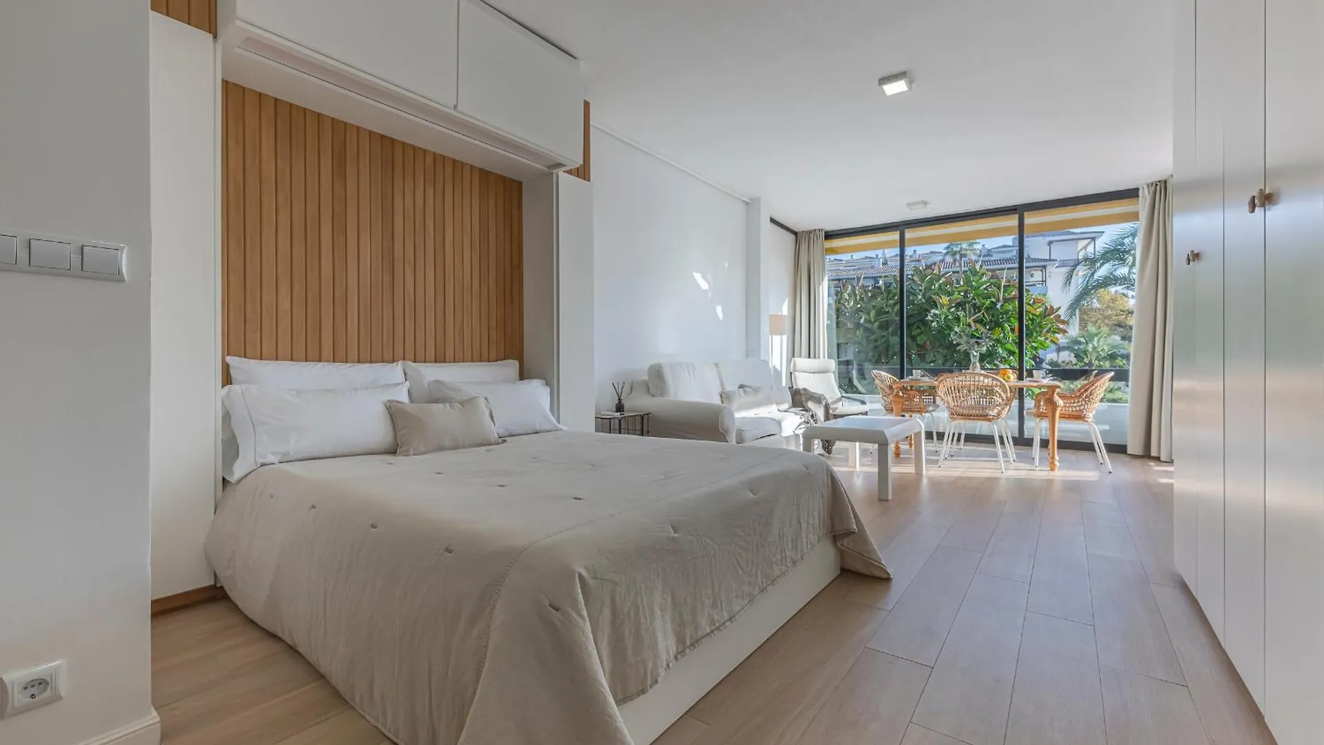 ✺Fenomenal Estudio En Milla De Oro✺Piscina✺Parking 마르베야 아파트