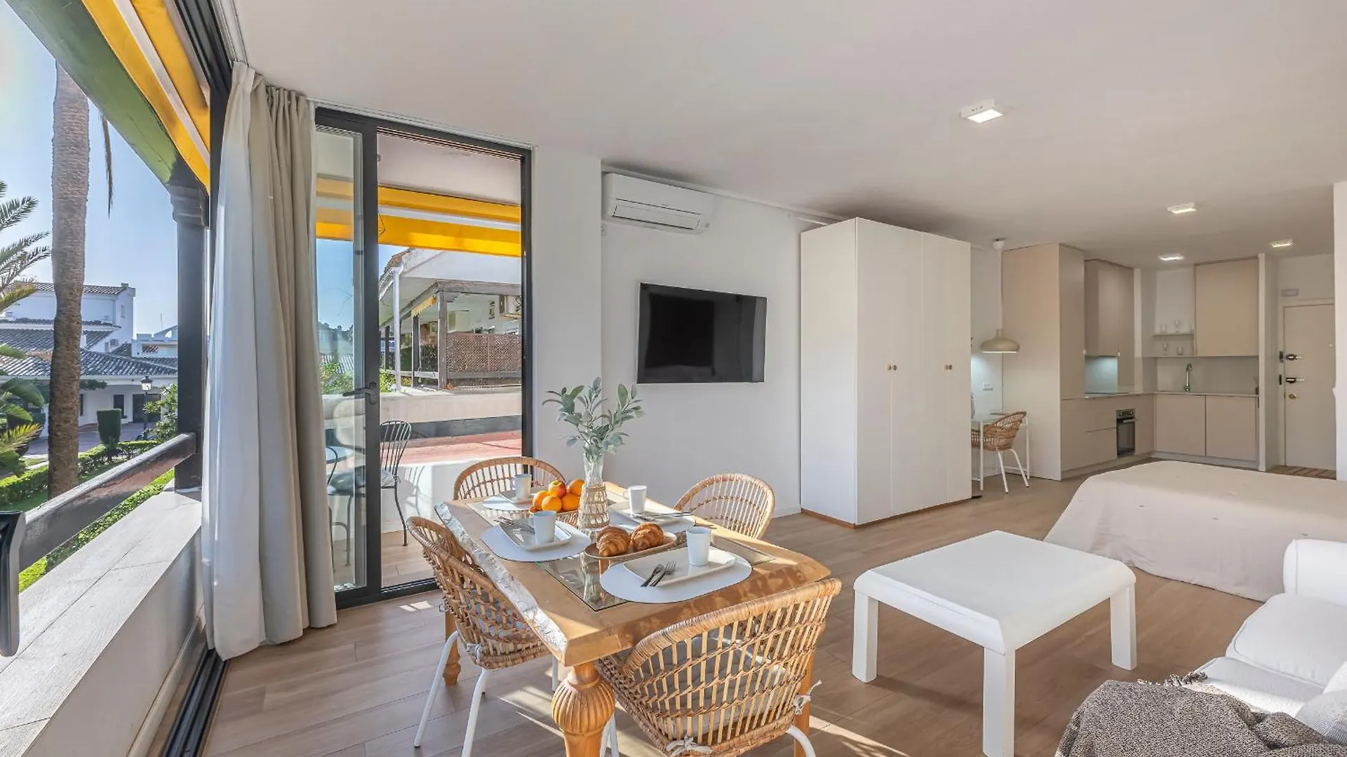 아파트 ✺Fenomenal Estudio En Milla De Oro✺Piscina✺Parking 마르베야